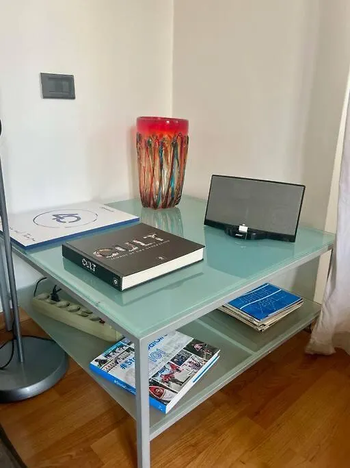 Cosy Penthouse Milano Centro Apartment