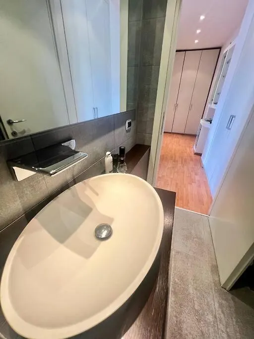 Cosy Penthouse Milano Centro Apartment