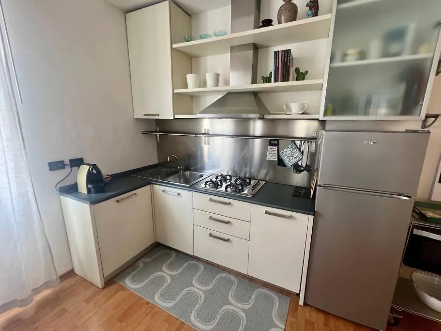 Cosy Penthouse Milano Centro Apartment Italy