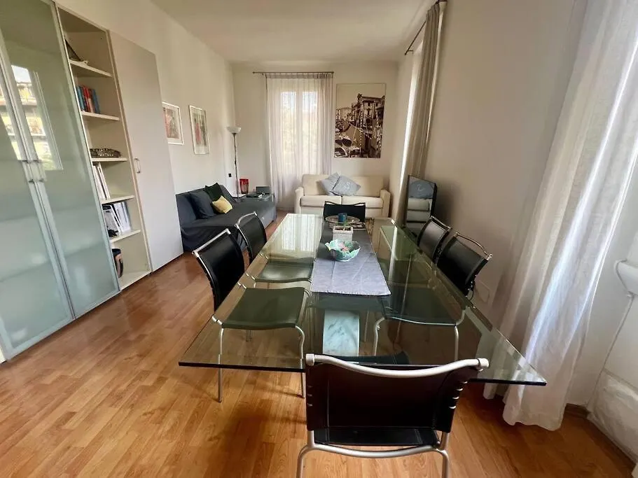 Cosy Penthouse Milano Centro Apartment
